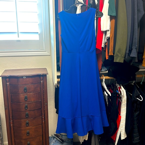 Dress - Picture 2 of 4